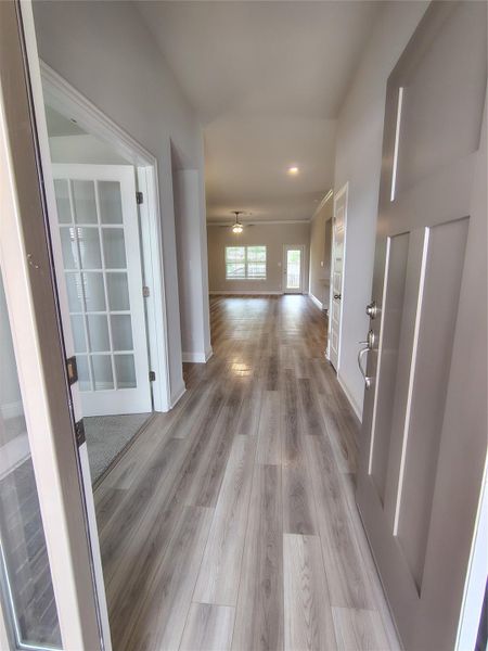 OPEN CONCEPT ENTRANCE STOCK PHOTO