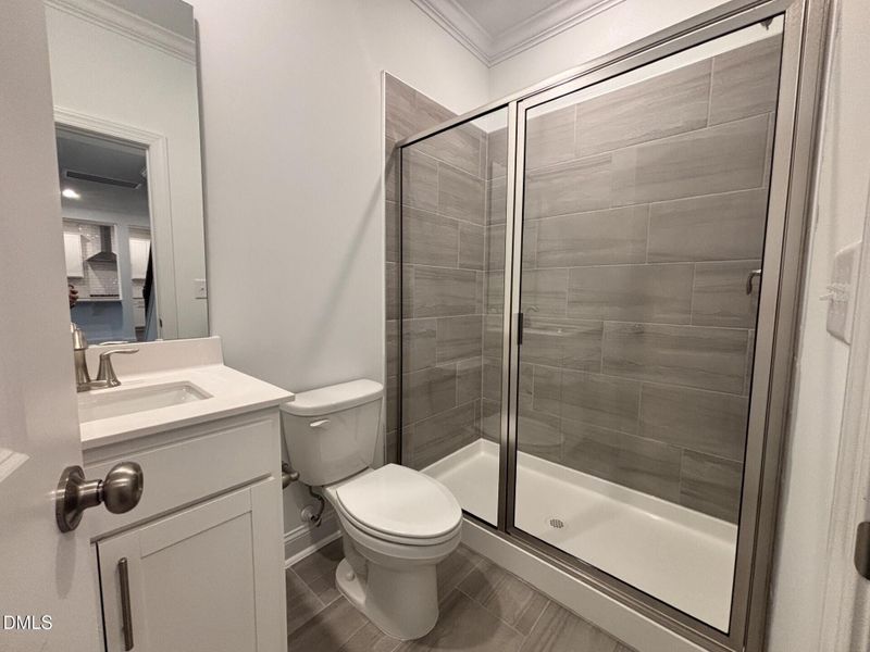 STR SU 203_1st Fl bath