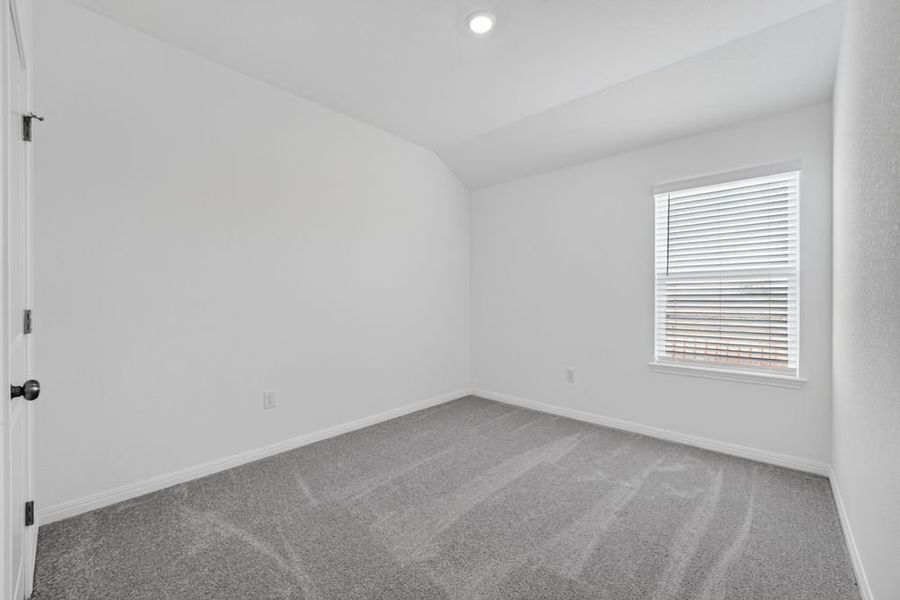 Spacious, unfurnished interior of a new home in Longview, Del Valle (Image 19).