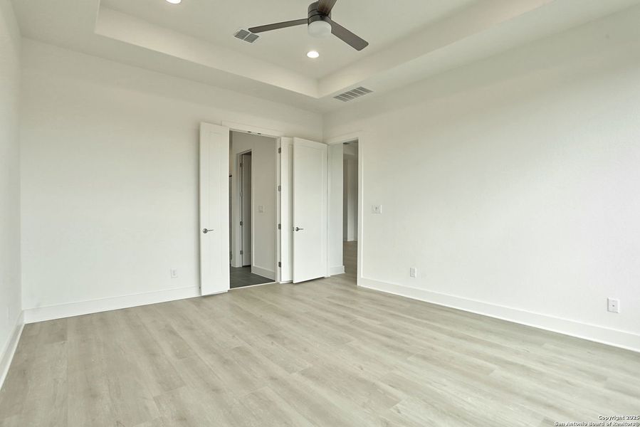 Spacious, unfurnished interior of a new home in Kinder Ranch 70's, San Antonio (Image 14). Spacious, unfurnished interior of a new home in Kinder Ranch 70's, San Antonio (Image 14).