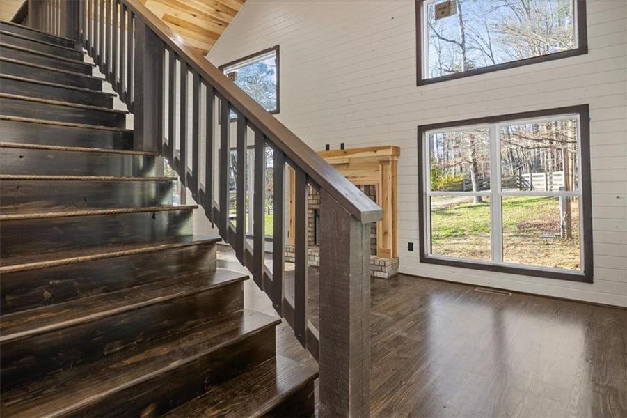 Spacious, unfurnished interior of a new home in , Talking Rock (Image 15).