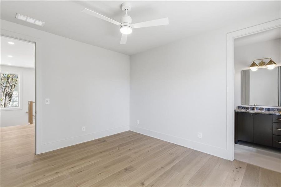 Spacious, unfurnished interior of a new home in , Atlanta (Image 44).