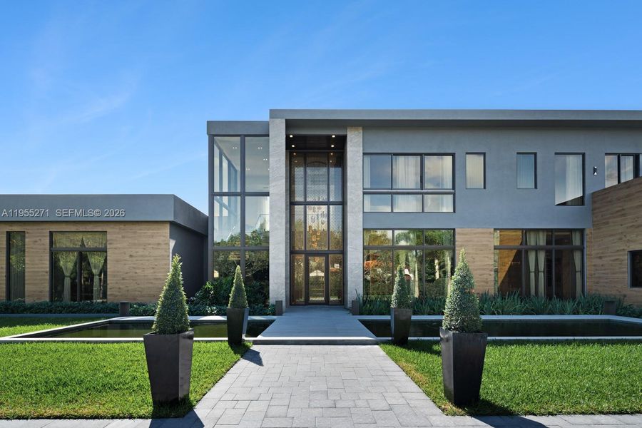 Image 81 of a home in .