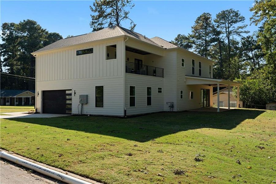 Exterior details and patio area of a home in , Atlanta (Image 30).