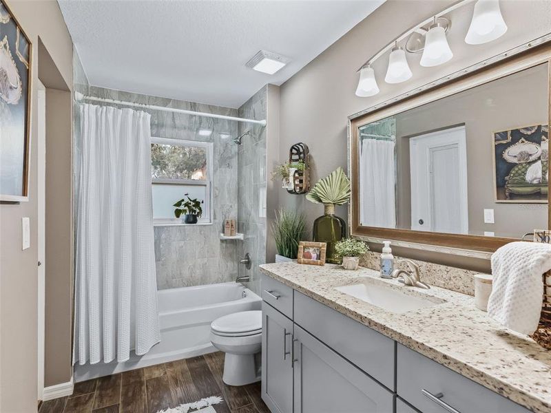 Furnished interior view inside a new home in , Bushnell (Image 29).