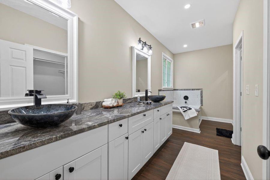 Furnished interior view inside a new home in , Oxford (Image 27).