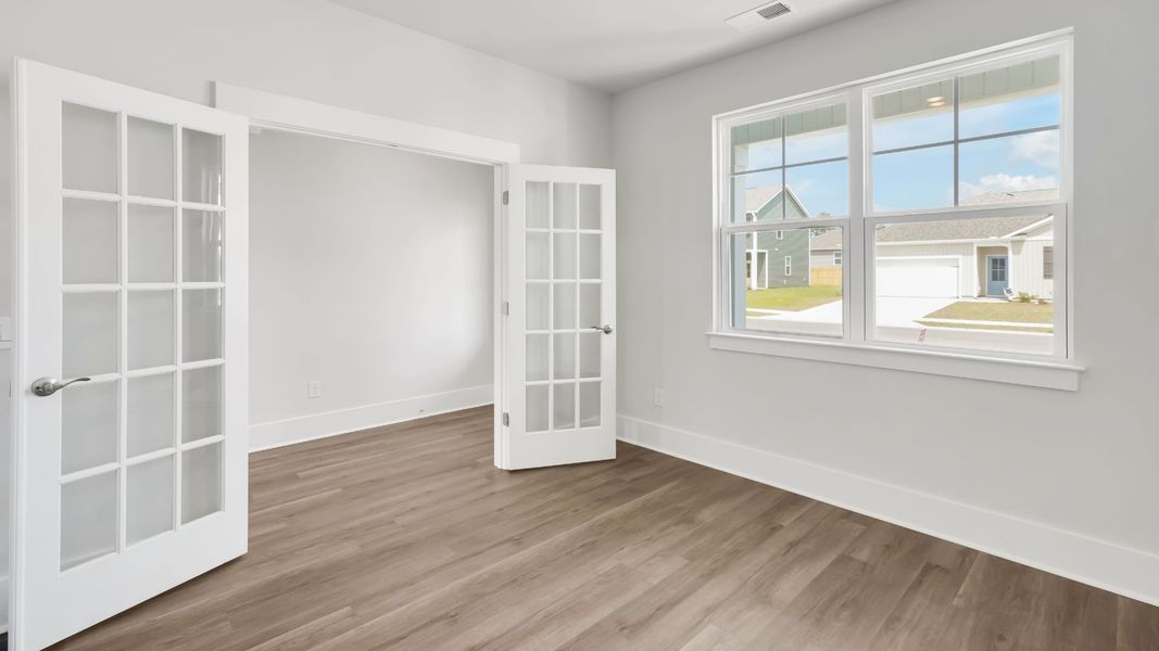 Spacious, unfurnished interior of a new home in Driftwood, Richlands (Image 18).