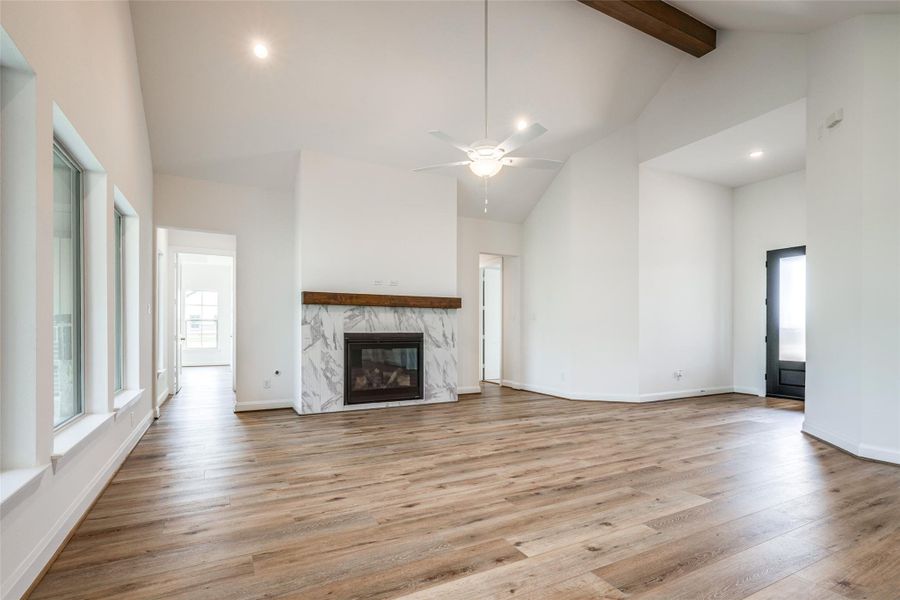 Spacious, unfurnished interior of a new home in Arborwood, Waller (Image 24).