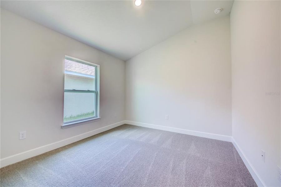 Spacious, unfurnished interior of a new home in Aviary at Rutland Ranch, Parrish (Image 9).