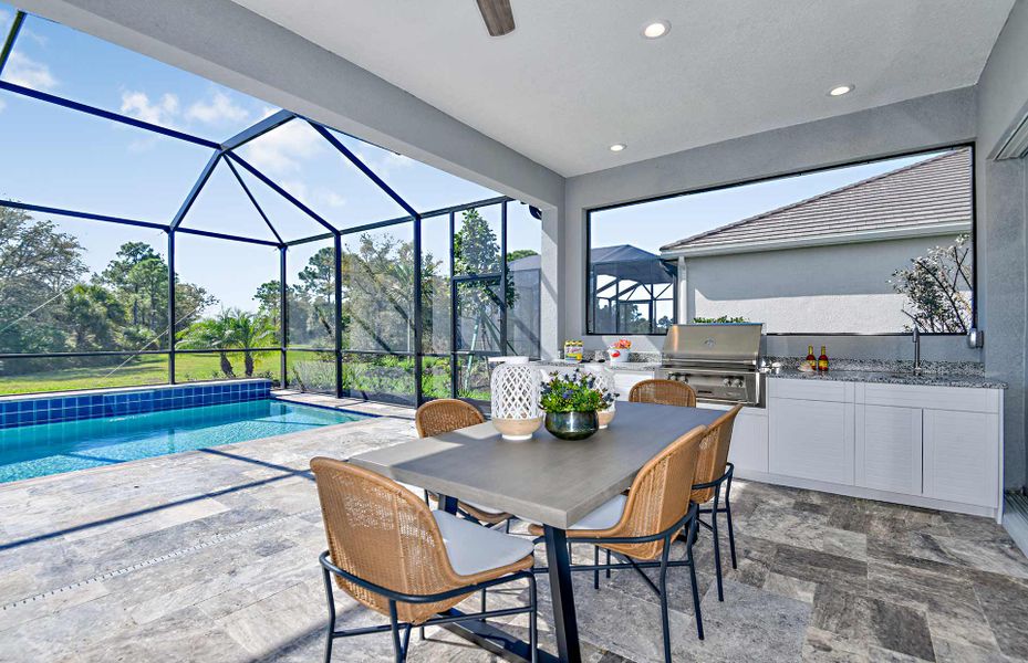 Exterior details and patio area of a home in Avelina, Venice (Image 25).