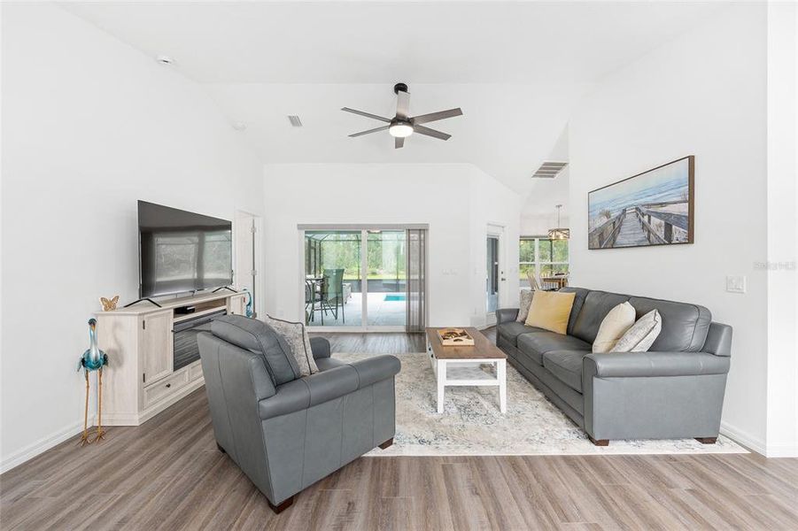 Furnished interior view inside a new home in , Dunnellon (Image 24).