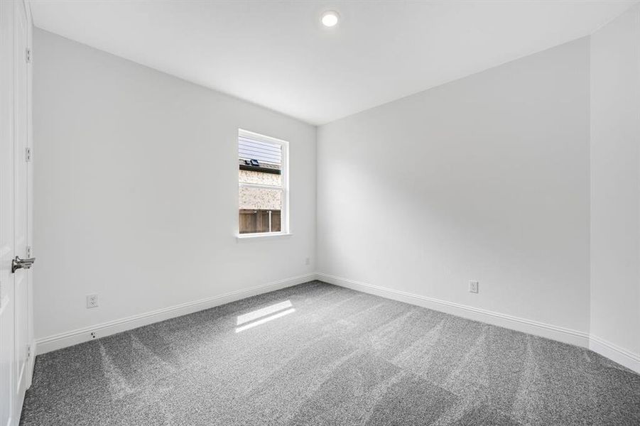 1408 Holly Trail ~ Ready Now!