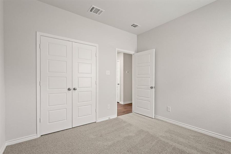 Spacious, unfurnished interior of a new home in Burgess Meadows, Cleburne (Image 19).