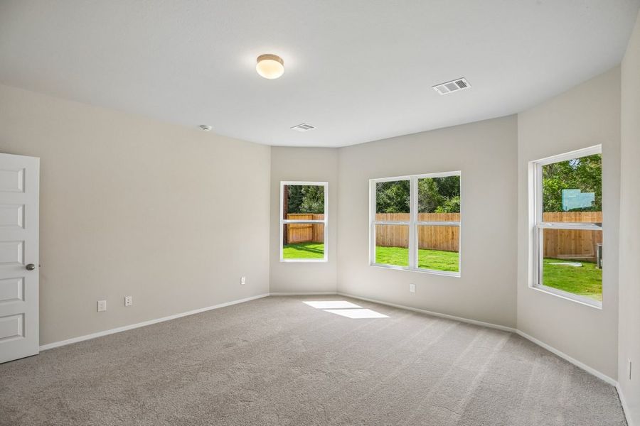 Spacious, unfurnished interior of a new home in Sorella, Tomball (Image 16). Spacious, unfurnished interior of a new home in Sorella, Tomball (Image 16).