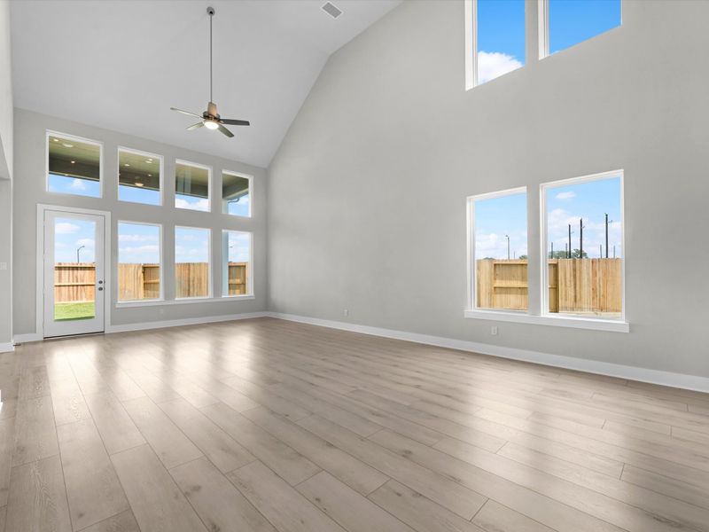 Spacious, unfurnished interior of a new home in Pecan Ridge, Fulshear (Image 12).