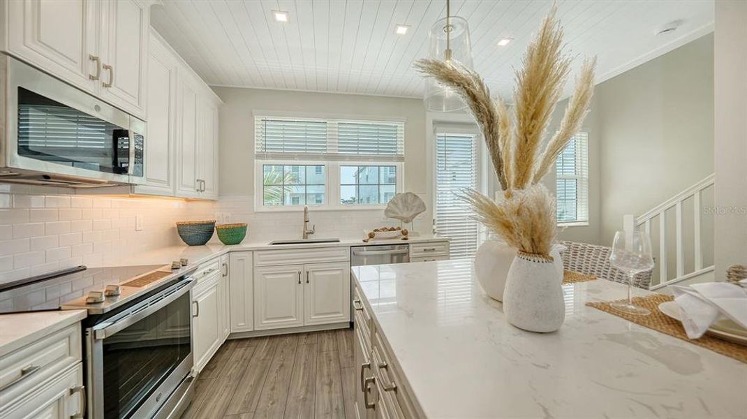 Furnished interior view inside a new home in , Cortez (Image 28).