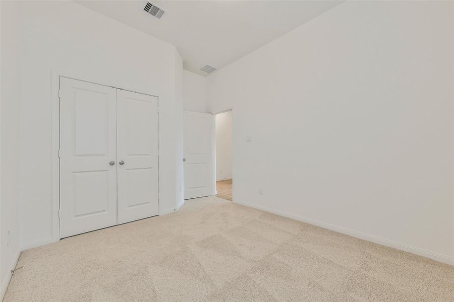 Spacious, unfurnished interior of a new home in King Oaks Village, Baytown (Image 17).
