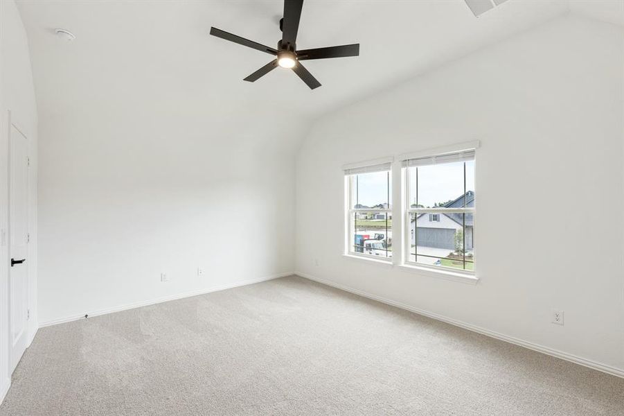Spacious, unfurnished interior of a new home in Sonoma Verde, Rockwall (Image 34). Spacious, unfurnished interior of a new home in Sonoma Verde, Rockwall (Image 34).