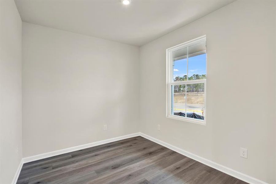 Spacious, unfurnished interior of a new home in Royal Oaks Cottages, Hardeeville (Image 11).