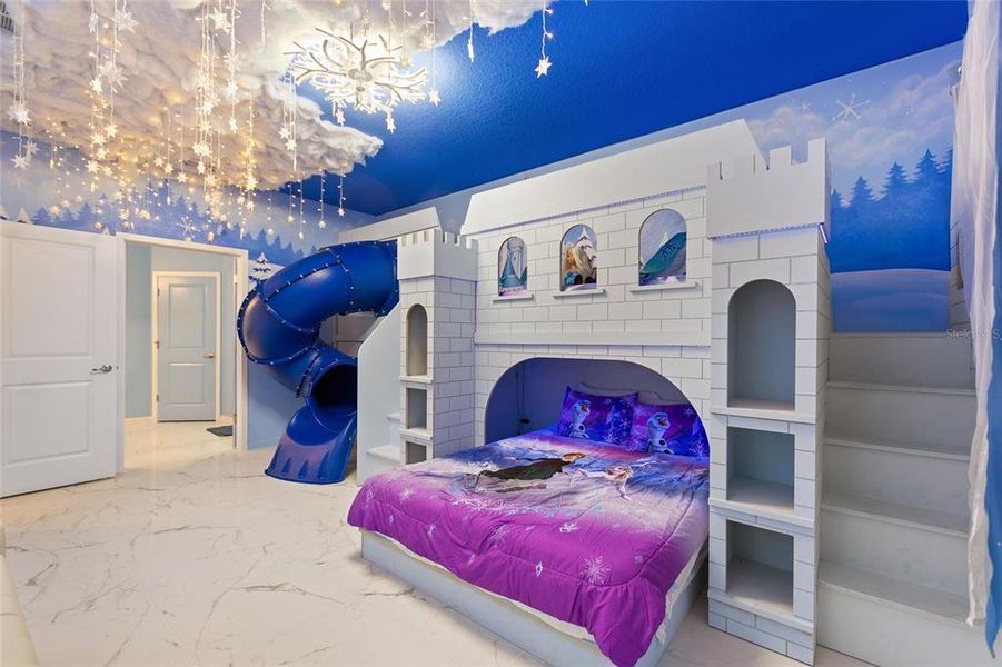 Furnished interior view inside a new home in , Kissimmee (Image 25).