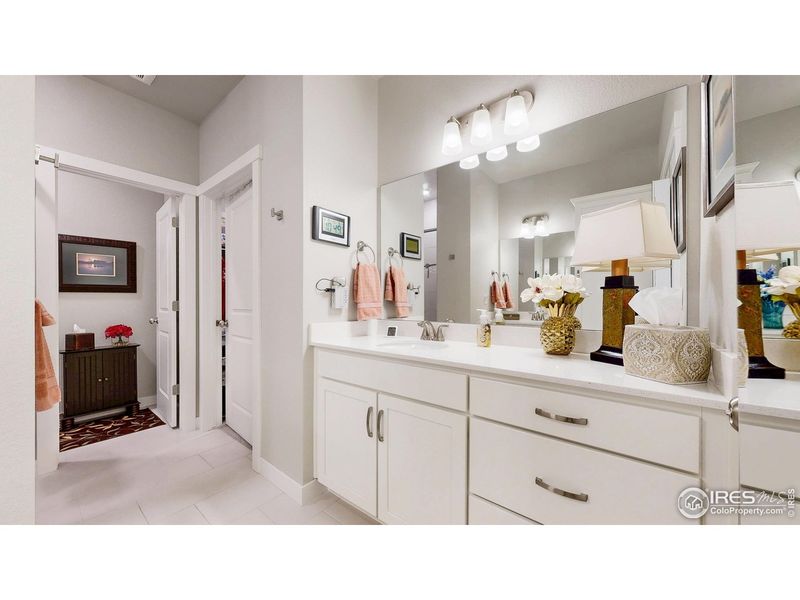 Furnished interior view inside a new home in The Lakes at Centerra - Discovery, Loveland (Image 20).