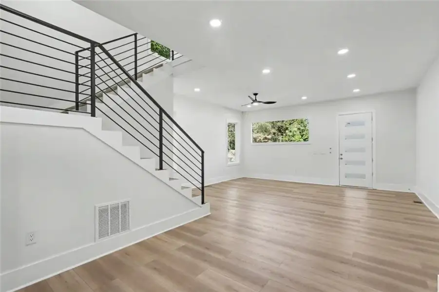 Spacious, unfurnished interior of a new home in , Atlanta (Image 20). Spacious, unfurnished interior of a new home in , Atlanta (Image 20).