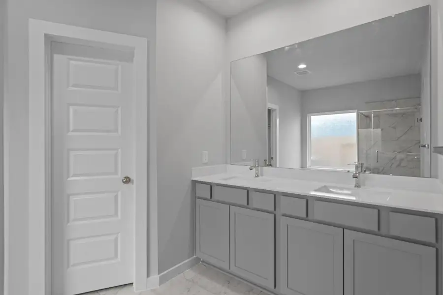 Furnished interior view inside a new home in Beacon Hill, Waller (Image 5). Furnished interior view inside a new home in Beacon Hill, Waller (Image 5).