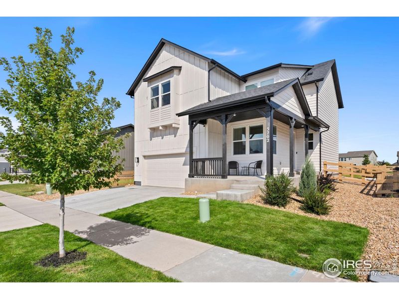 Gorgeous 2 Story Home in Trailside