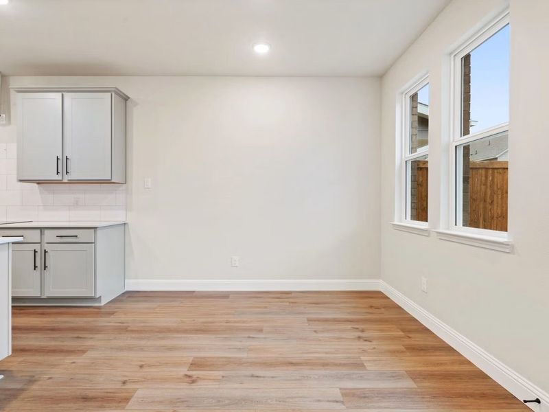 Spacious, unfurnished interior of a new home in Lake Park Villas, Wylie (Image 16).