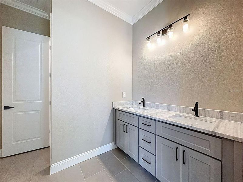 Furnished interior view inside a new home in , Lakeland (Image 7).