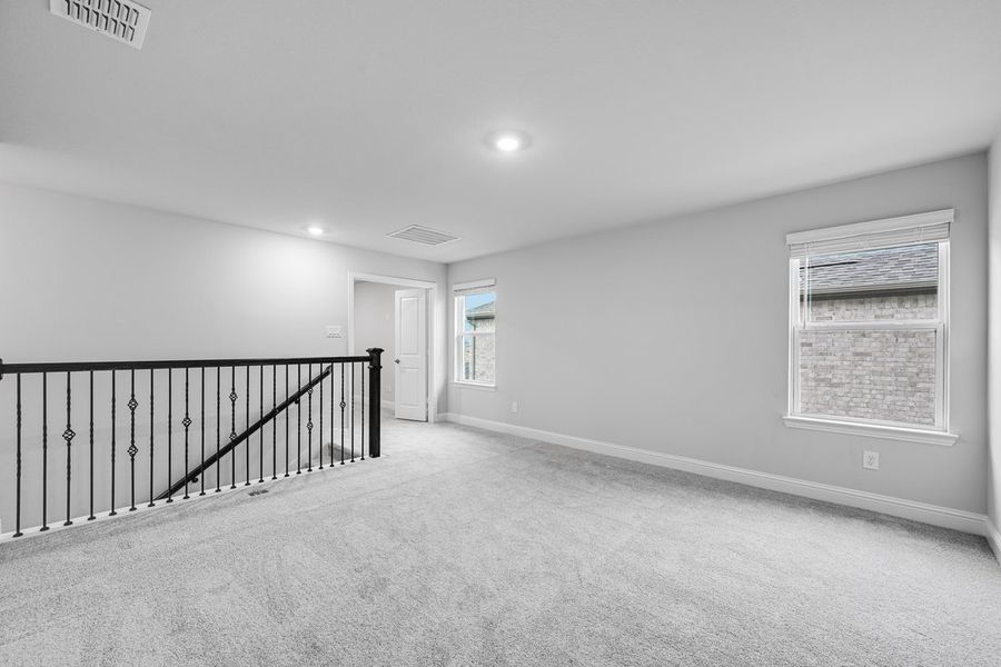 Spacious, unfurnished interior of a new home in Cross Creek Meadows 55s, Celina (Image 12).