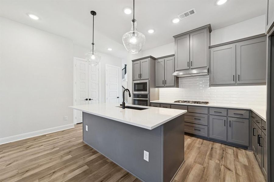 Furnished interior view inside a new home in Mantua Point Gardens, Van Alstyne (Image 11). Furnished interior view inside a new home in Mantua Point Gardens, Van Alstyne (Image 11).