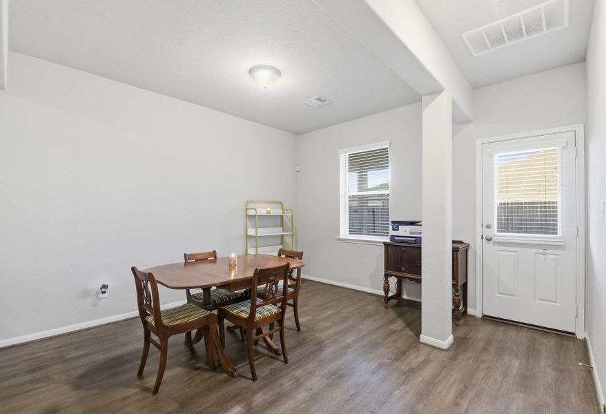 Furnished interior view inside a new home in Legends Bay, Baytown (Image 18). Furnished interior view inside a new home in Legends Bay, Baytown (Image 18).
