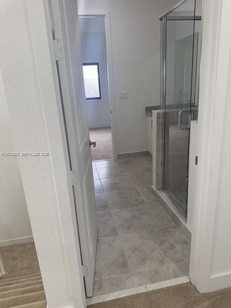 Spacious, unfurnished interior of a new home in , Homestead (Image 5).