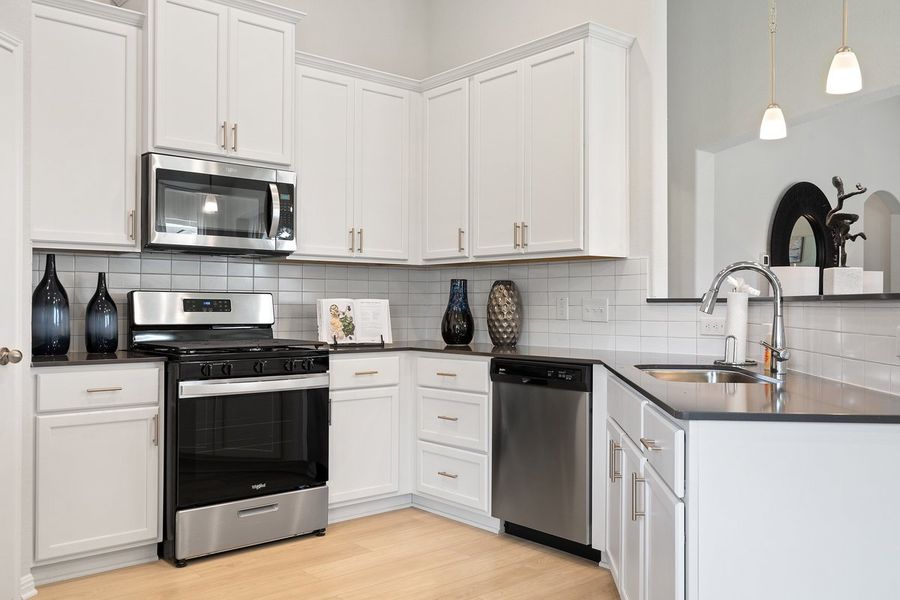 017_mm_00773_1 017_mm_00773_1