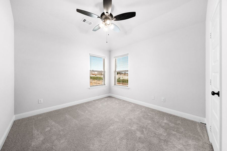 Spacious, unfurnished interior of a new home in Summerwood, Red Oak (Image 38).