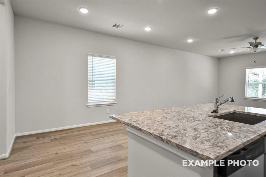 Image 14 of a home in Lakes at Black Oak.