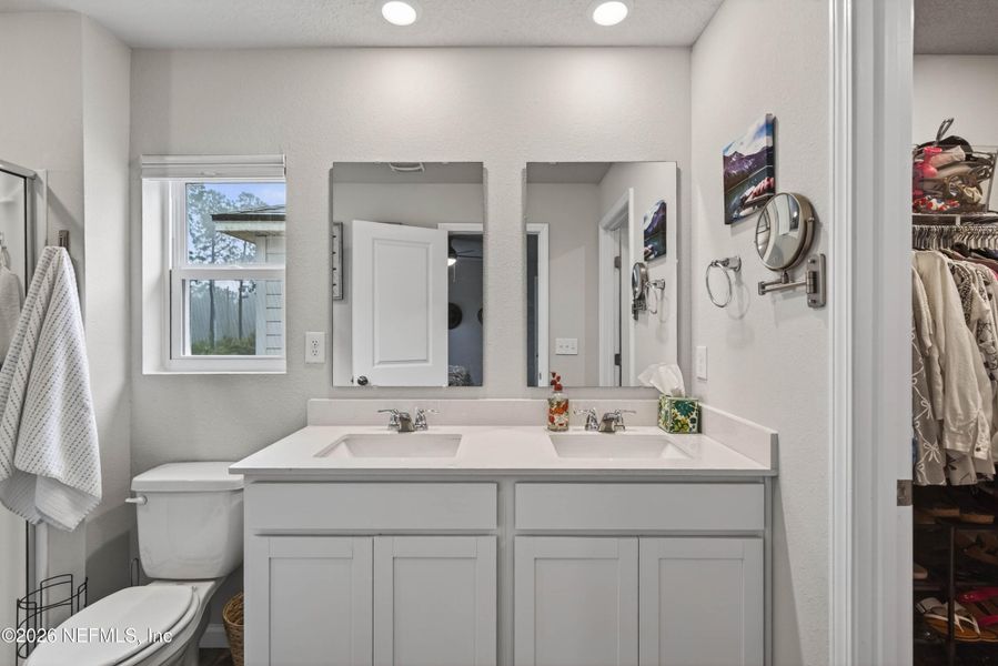 Furnished interior view inside a new home in , Jacksonville (Image 39).