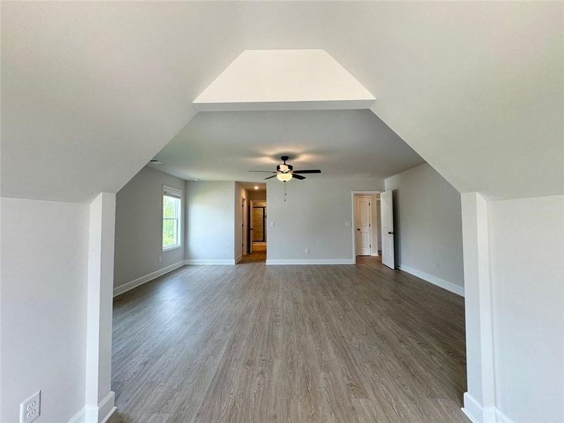 Spacious, unfurnished interior of a new home in , Lula (Image 19).