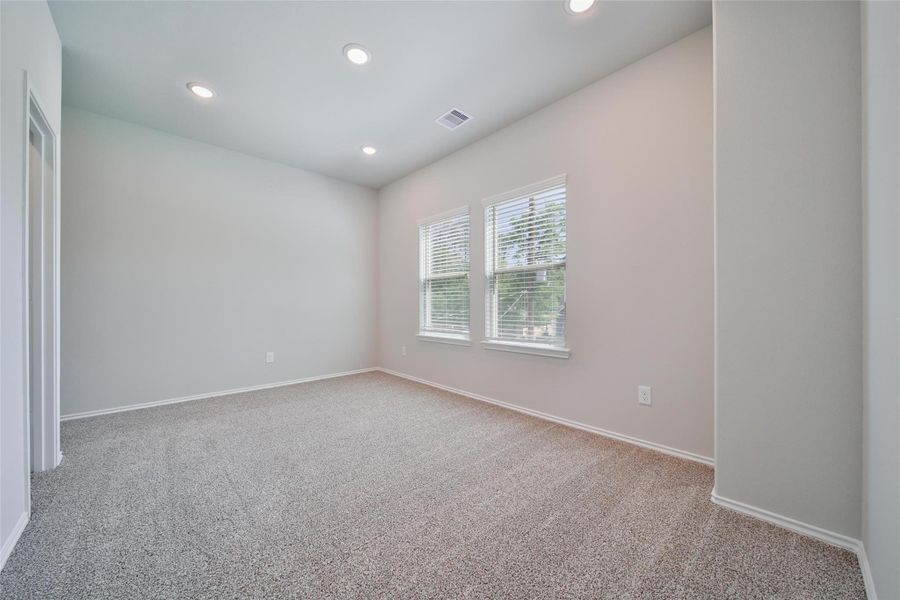 Image 19 of a home in .