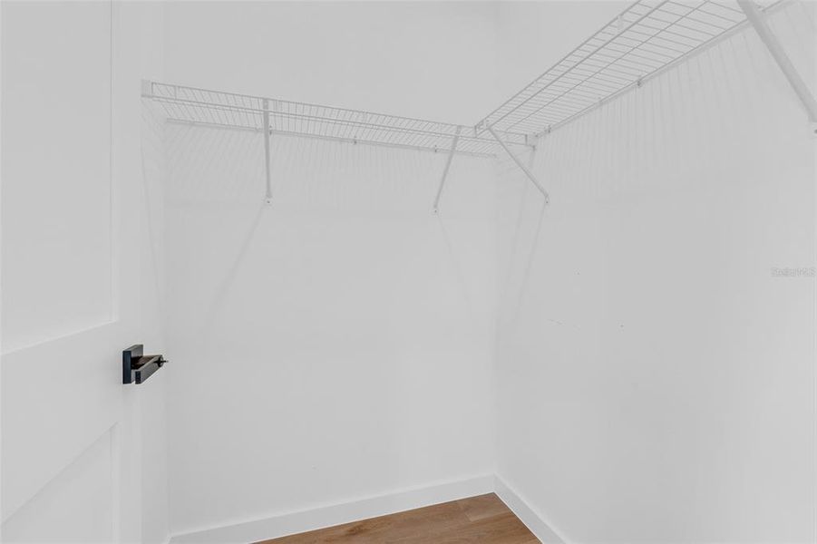 Spacious, unfurnished interior of a new home in , Citrus Springs (Image 25).