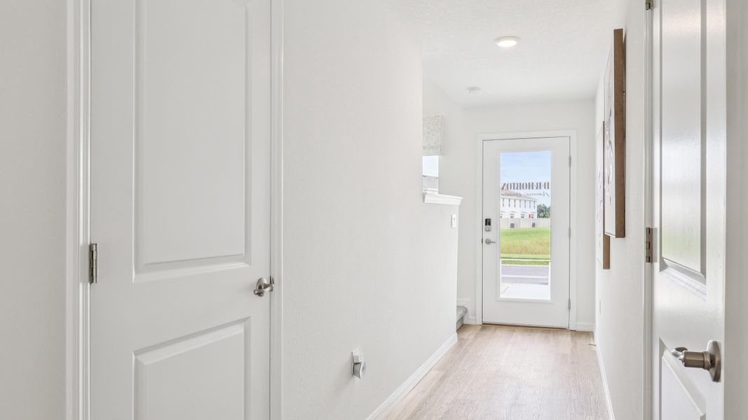 Spacious, unfurnished interior of a new home in The Towns at Laurel Commons, Ocala (Image 18).