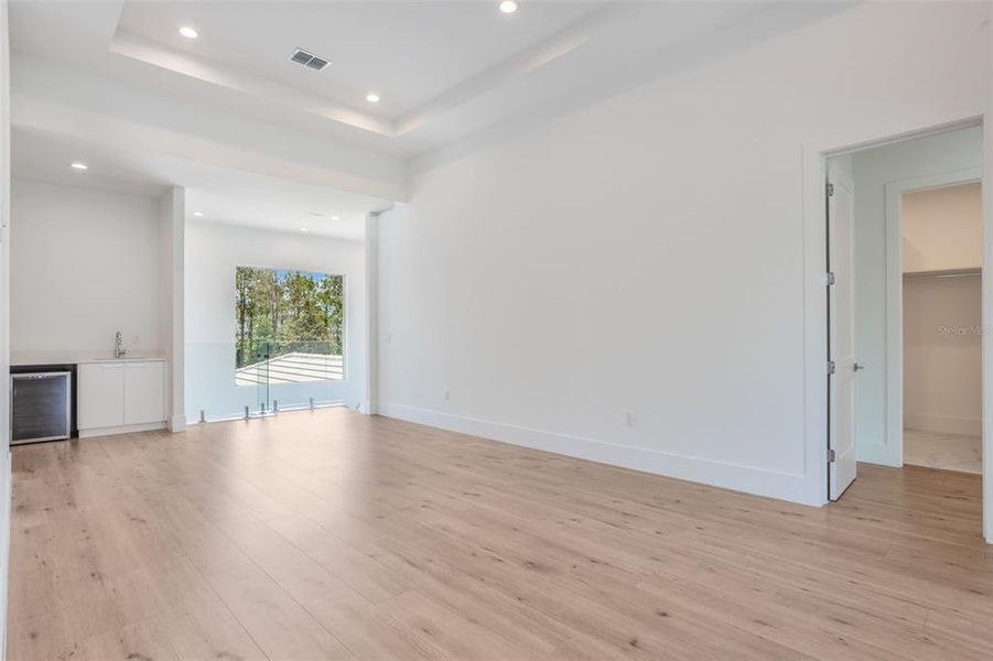 Spacious, unfurnished interior of a new home in , Montverde (Image 21).