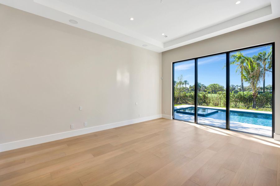 1st Floor Master Suite