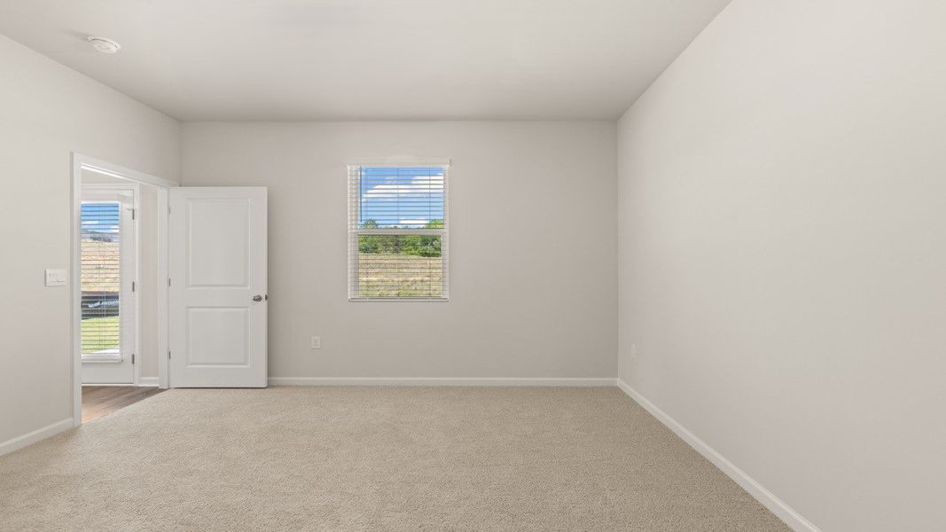 Spacious, unfurnished interior of a new home in Byrd Village, Graniteville (Image 12).