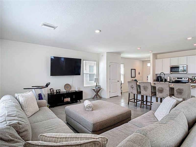 Furnished interior view inside a new home in , Wesley Chapel (Image 46).