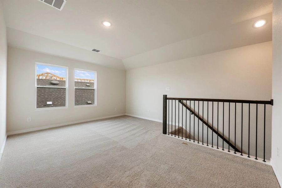 Spacious, unfurnished interior of a new home in Lariat, Liberty Hill (Image 38).