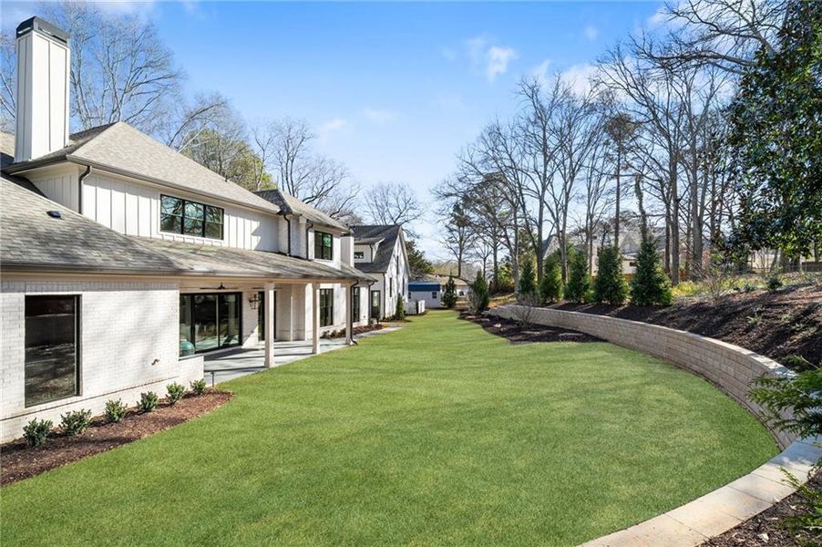 Exterior details and patio area of a home in , Alpharetta (Image 33).