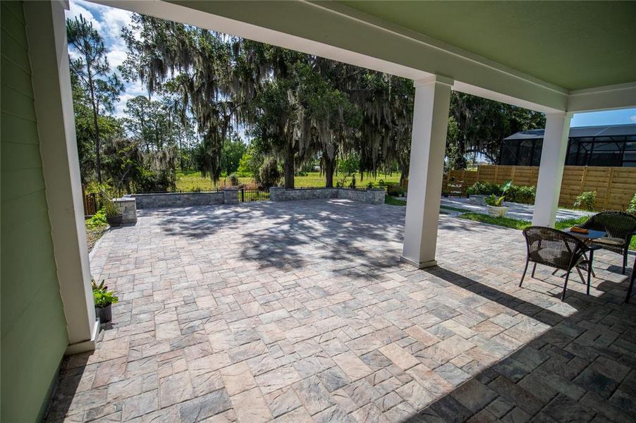 Exterior details and patio area of a home in Weslyn Park at Sunbridge, St. Cloud (Image 4).