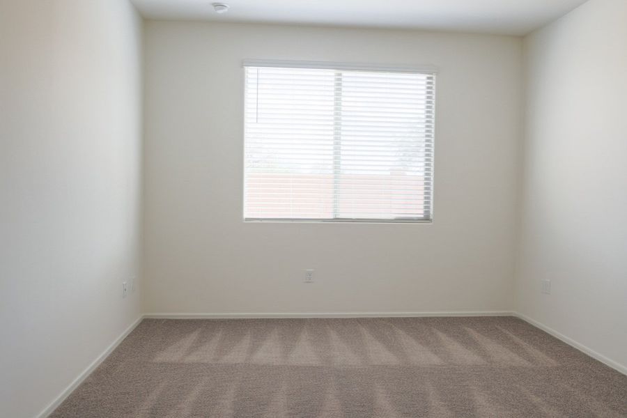 Spacious, unfurnished interior of a new home in Entrada Del Pueblo at Rancho Sahuarita, Sahuarita (Image 6). Spacious, unfurnished interior of a new home in Entrada Del Pueblo at Rancho Sahuarita, Sahuarita (Image 6).